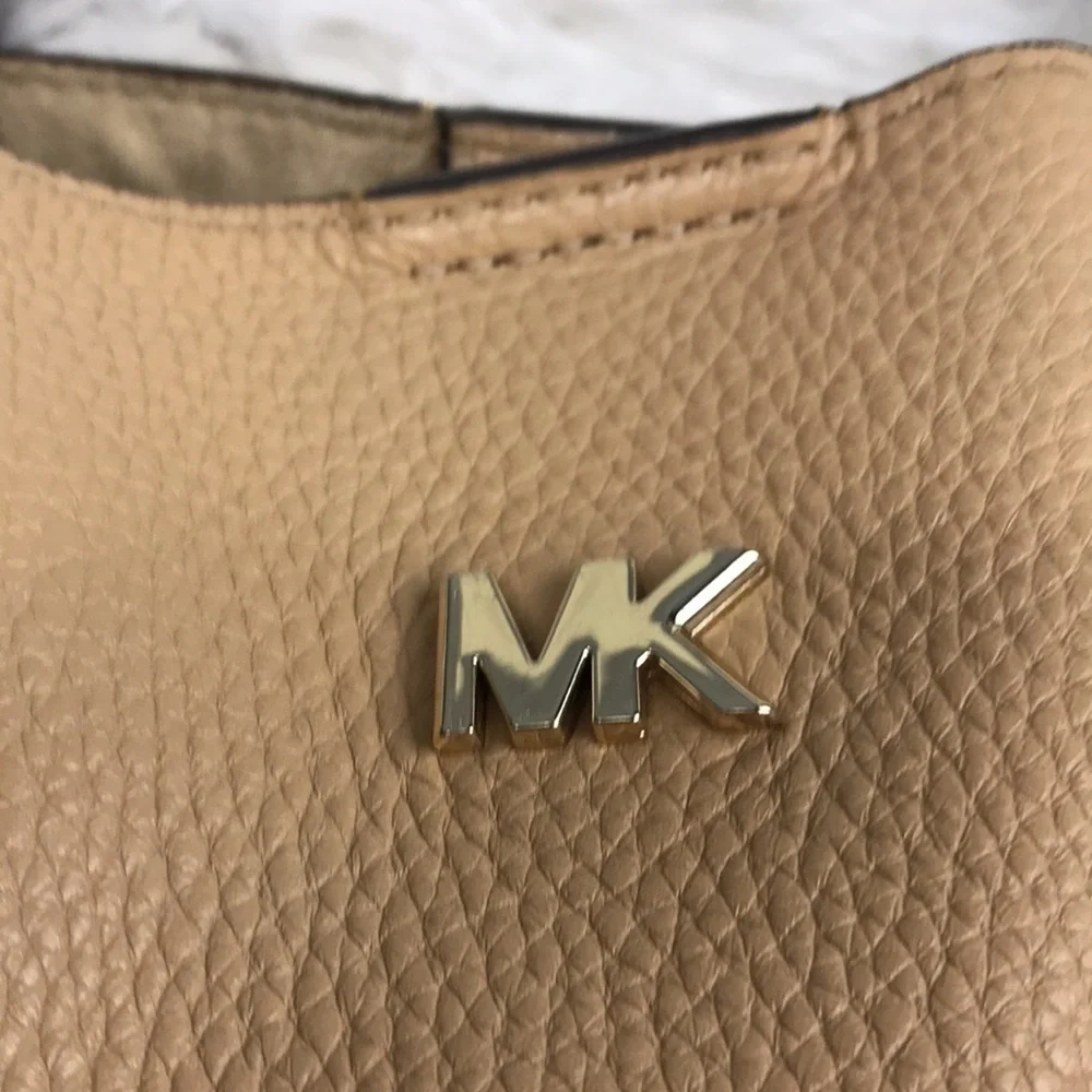 Michael Kors Junie Leather Tote